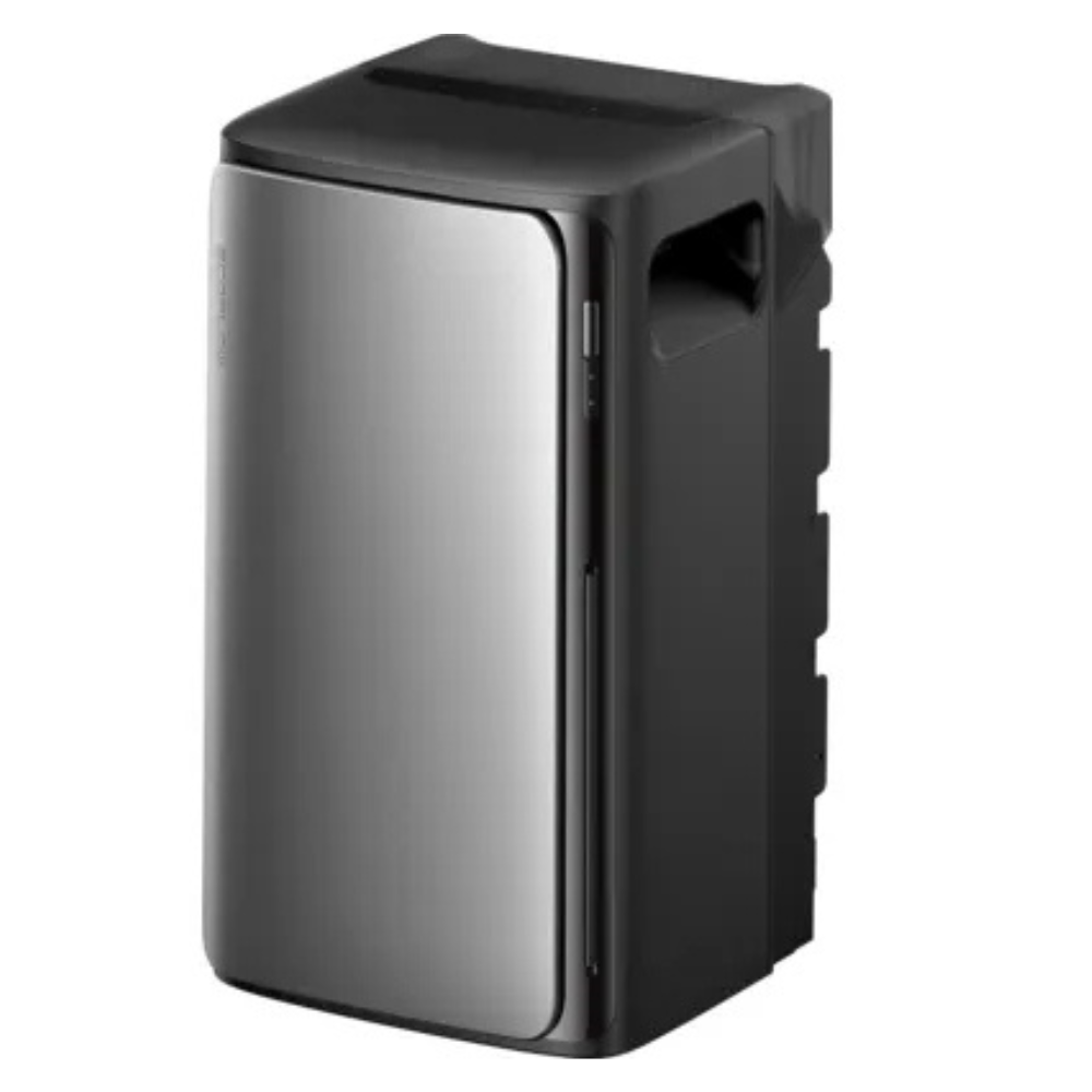 Com a bateria de armazenamento EcoFlow Stream AC, podes guardar o excedente de energia solar de forma eficiente e utilizá-lo sempre que necessitares. Estão disponíveis duas versões: a Stream AC, ideal para armazenar a energia solar produzida durante o dia e utilizá-la em casa à noite — embora funcione apenas quando ligada à rede elétrica. Já a Stream AC Pro permite alimentar dispositivos mesmo sem ligação à rede, seja durante falhas de energia ou em locais sem fornecimento elétrico. Assim, torna-se a escolh