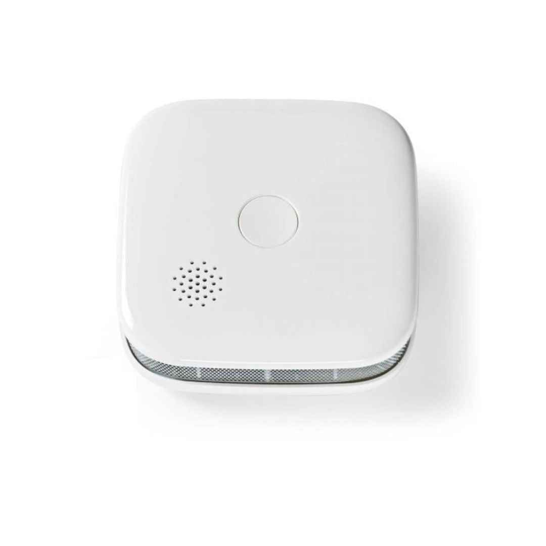 Sente-te mais seguro com este detetor de fumo Wi-Fi da Nedis. Recebe alertas no telemóvel e reage rapidamente a qualquer emergência.