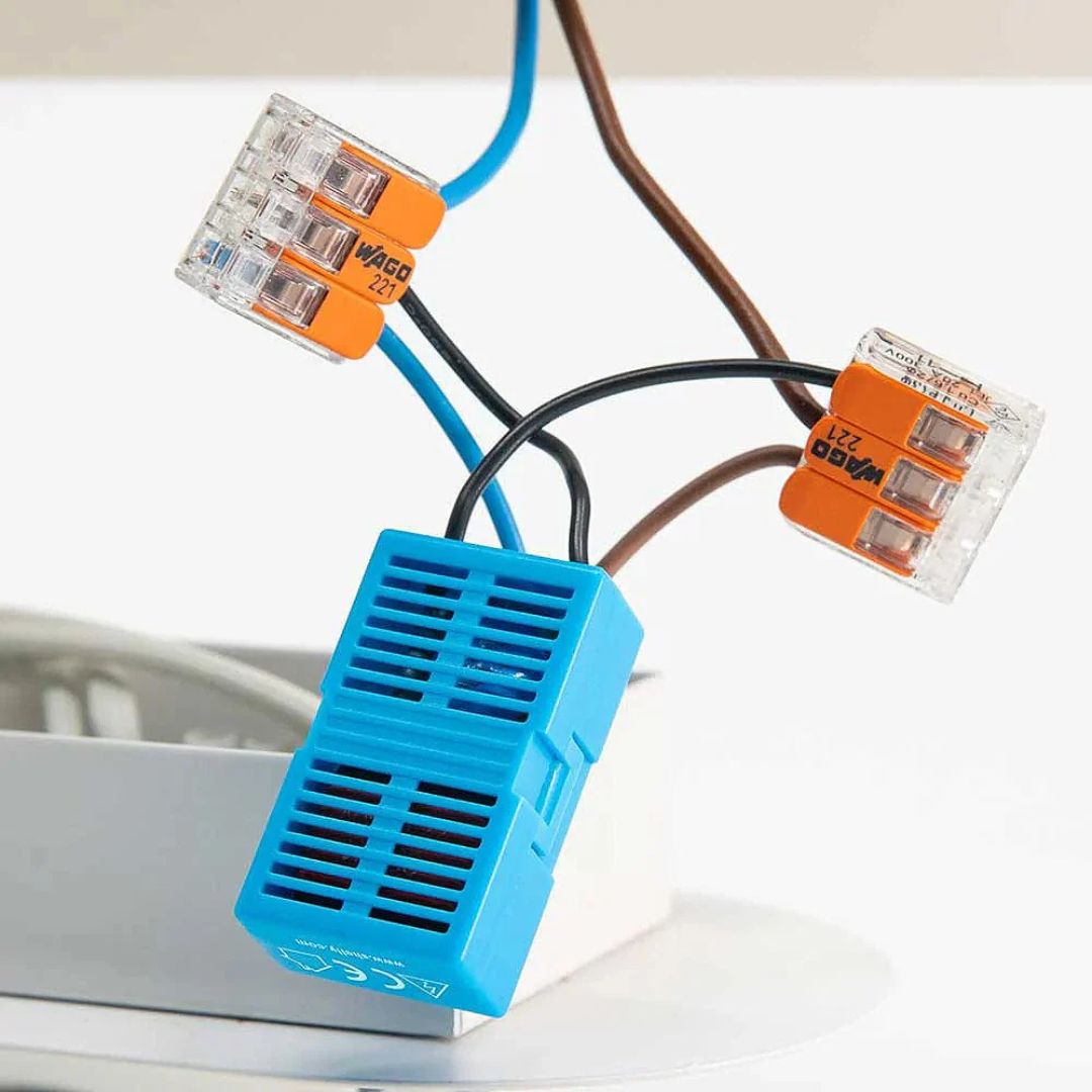 Interruptor inteligente Wi-Fi de 1 canal, sem fio neutro, ideal para cargas até 200W. Compatível com Alexa, Matter e inclui Shelly Bypass.