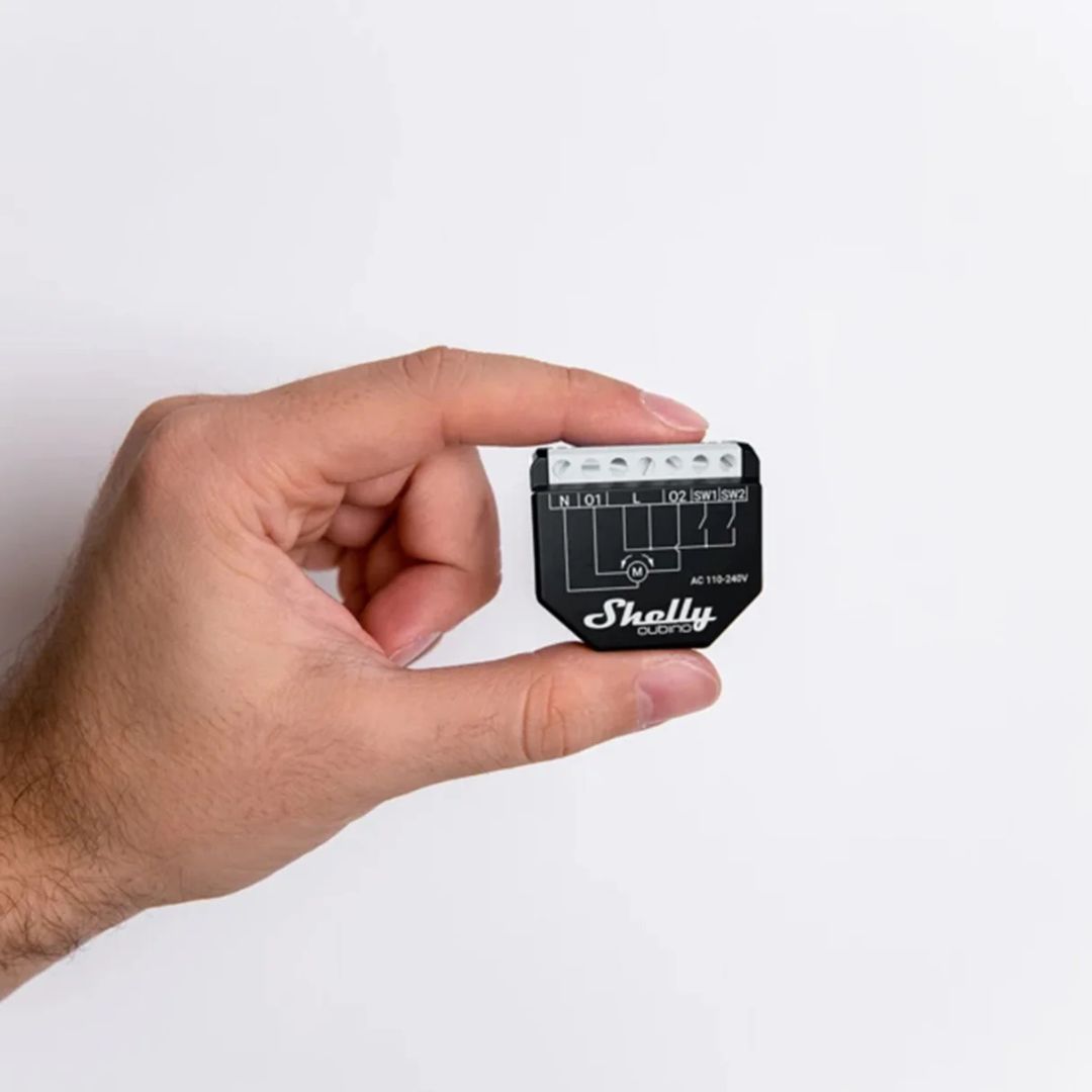 Automatiza os teus estores elétricos com o Shelly Qubino Z-Wave Shutter. Controla-os remotamente, mede o consumo de energia e usufrui da segurança S2.