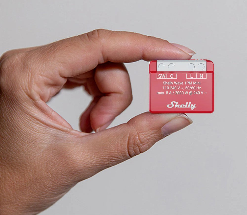 O Shelly Wave 1PM Mini LR é um mini interruptor inteligente Z-Wave com medição de energia integrada. Suporta Z-Wave Mesh e Long Range, permitindo controlar cargas até 8 A a 240 V AC e monitorizar consumo instantâneo (W) e acumulado (kWh).