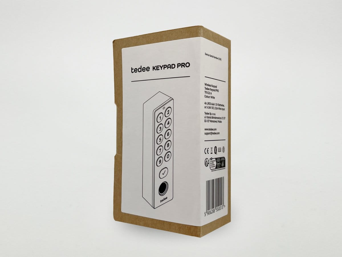 Este teclado biométrico inteligente permite que utilizadores autorizados desbloqueiem as fechaduras inteligentes Tedee PRO, Tedee GO2 ou Tedee GO emparelhadas, através de impressão digital ou PIN, eliminando a necessidade de chaves, telemóveis ou aplicações.