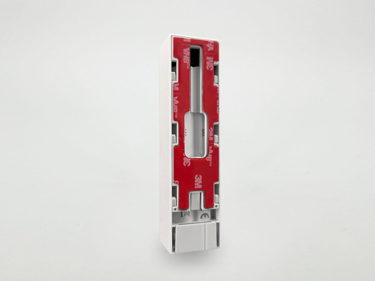 Este teclado biométrico inteligente permite que utilizadores autorizados desbloqueiem as fechaduras inteligentes Tedee PRO, Tedee GO2 ou Tedee GO emparelhadas, através de impressão digital ou PIN, eliminando a necessidade de chaves, telemóveis ou aplicações.