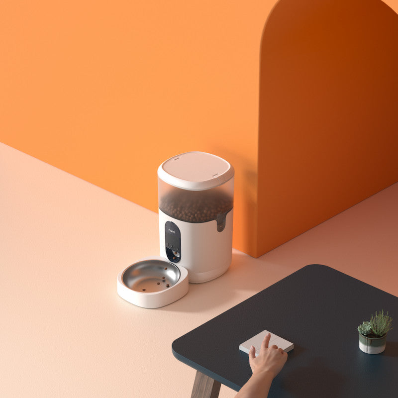 Permite alimentação programada e controlo remoto via app Aqara Home, com 4 L de capacidade e até 10 horários, ideal para quem está longe.