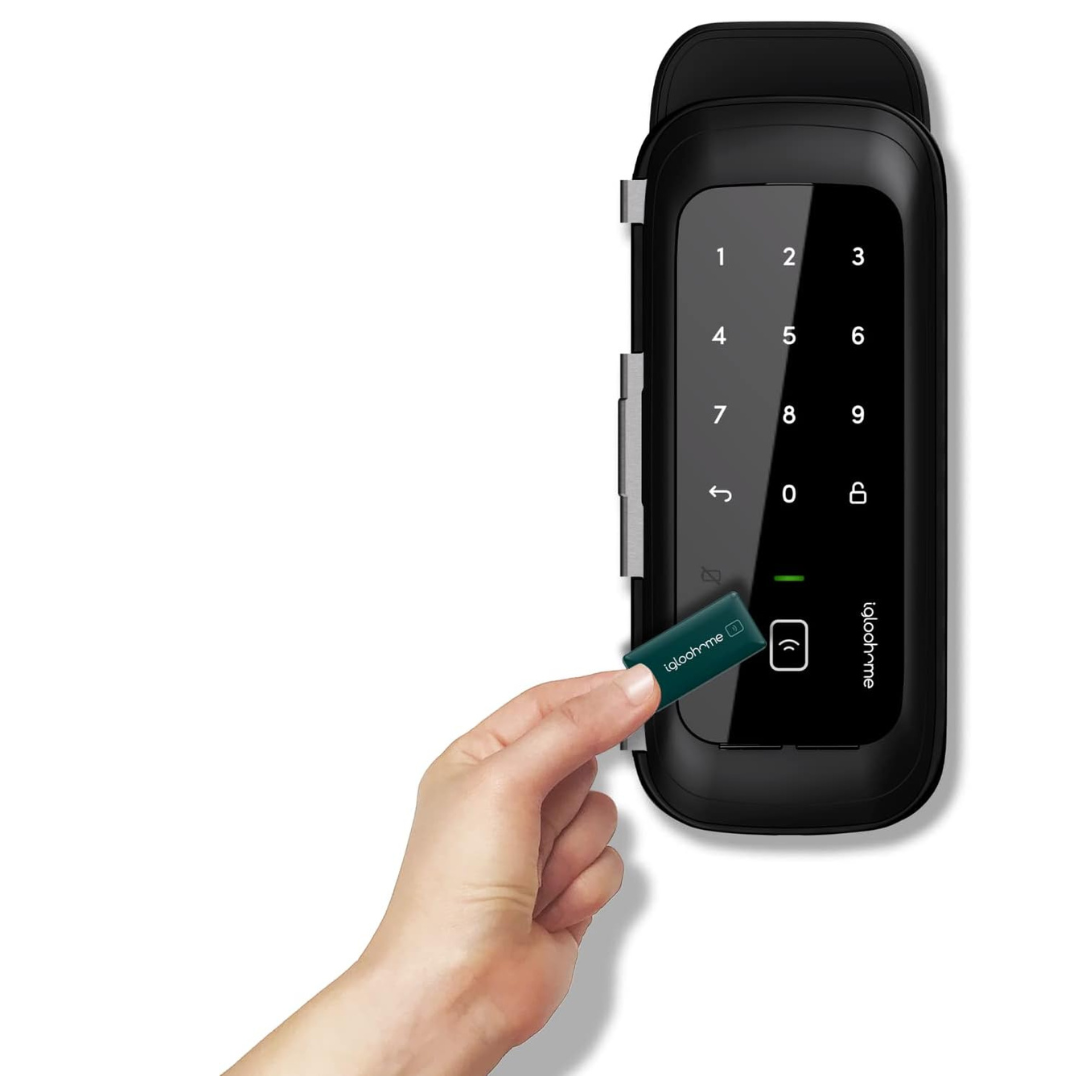Fechadura inteligente Glaas do rim lock igloohome:  Podes abrir a fechadura usando os cartões Igloohome.