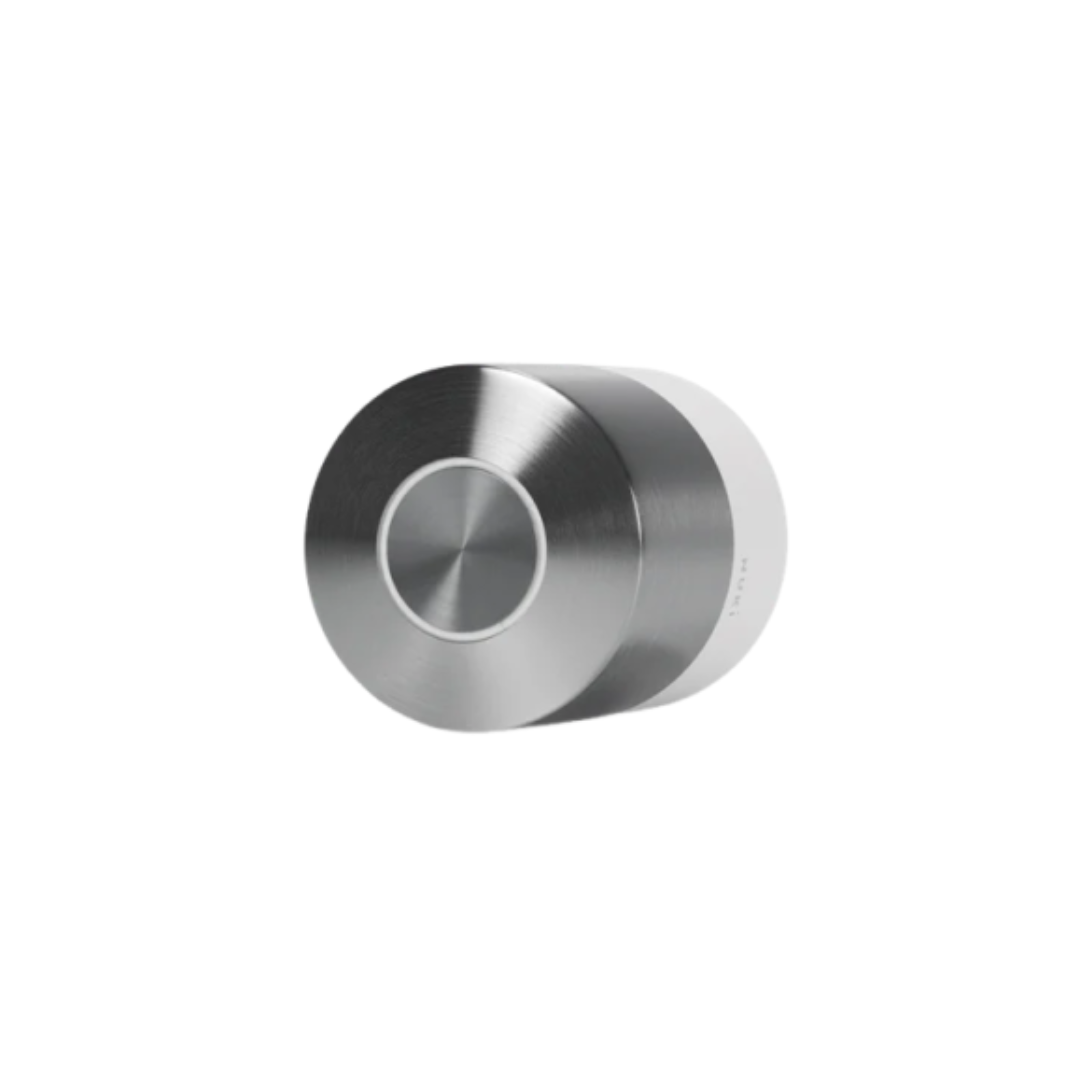 A Fechadura Inteligente Pro da Nuki proporciona acesso fácil, instalação rápida e integração inteligente com design elegante e alto desempenho.