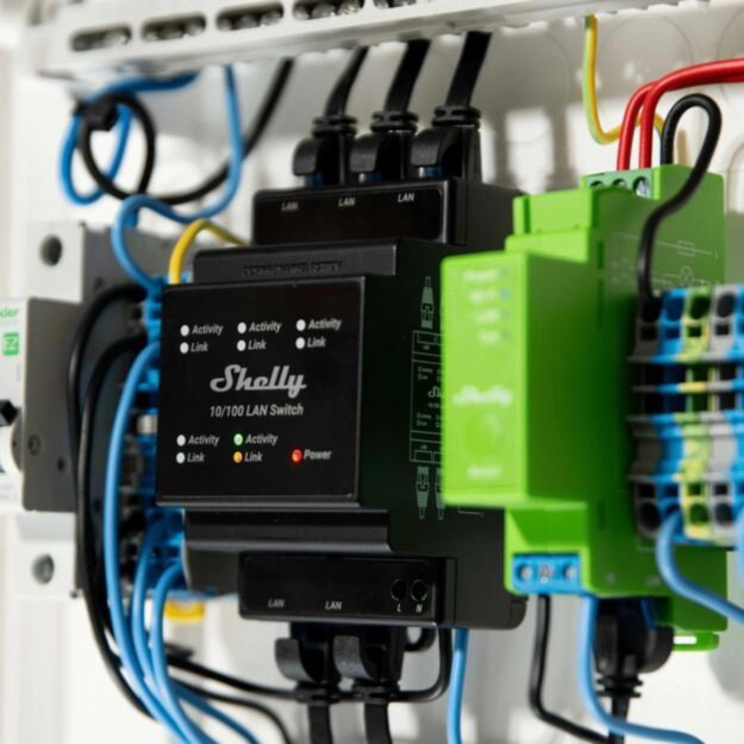 Shelly LAN Switch de 5 portas: montado na caixa de eletricidade.