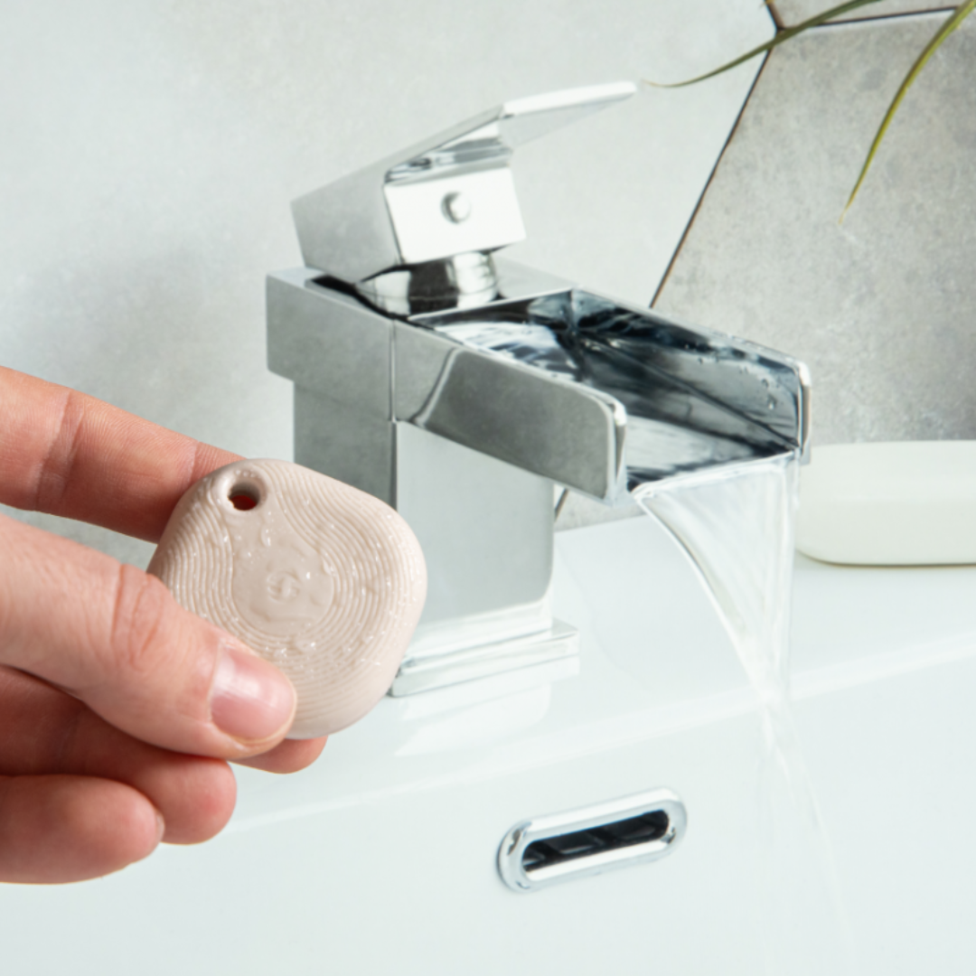 Shelly Blu Button Tough 1: resistente a agua, choques e poeiras.