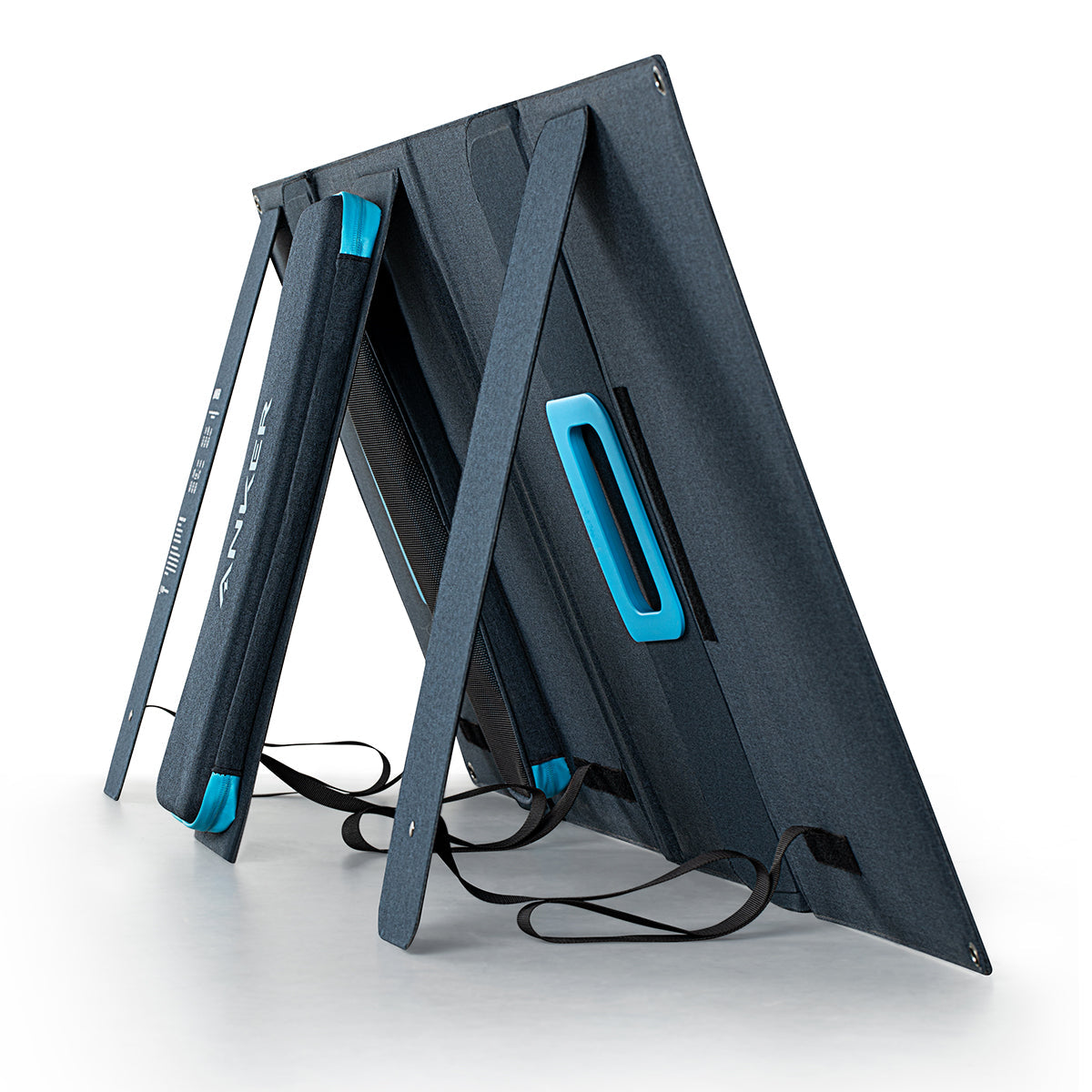 O Anker 625 é um Painél solar portátil, com um design simples, compacto, resistente a chuva, com uma capacidade de carregamento de 100W, em uma eficiência de 23% e é equipado com uma saída USB-C e uma saída USB-A para carregar dois dispositivos simultaneamente.