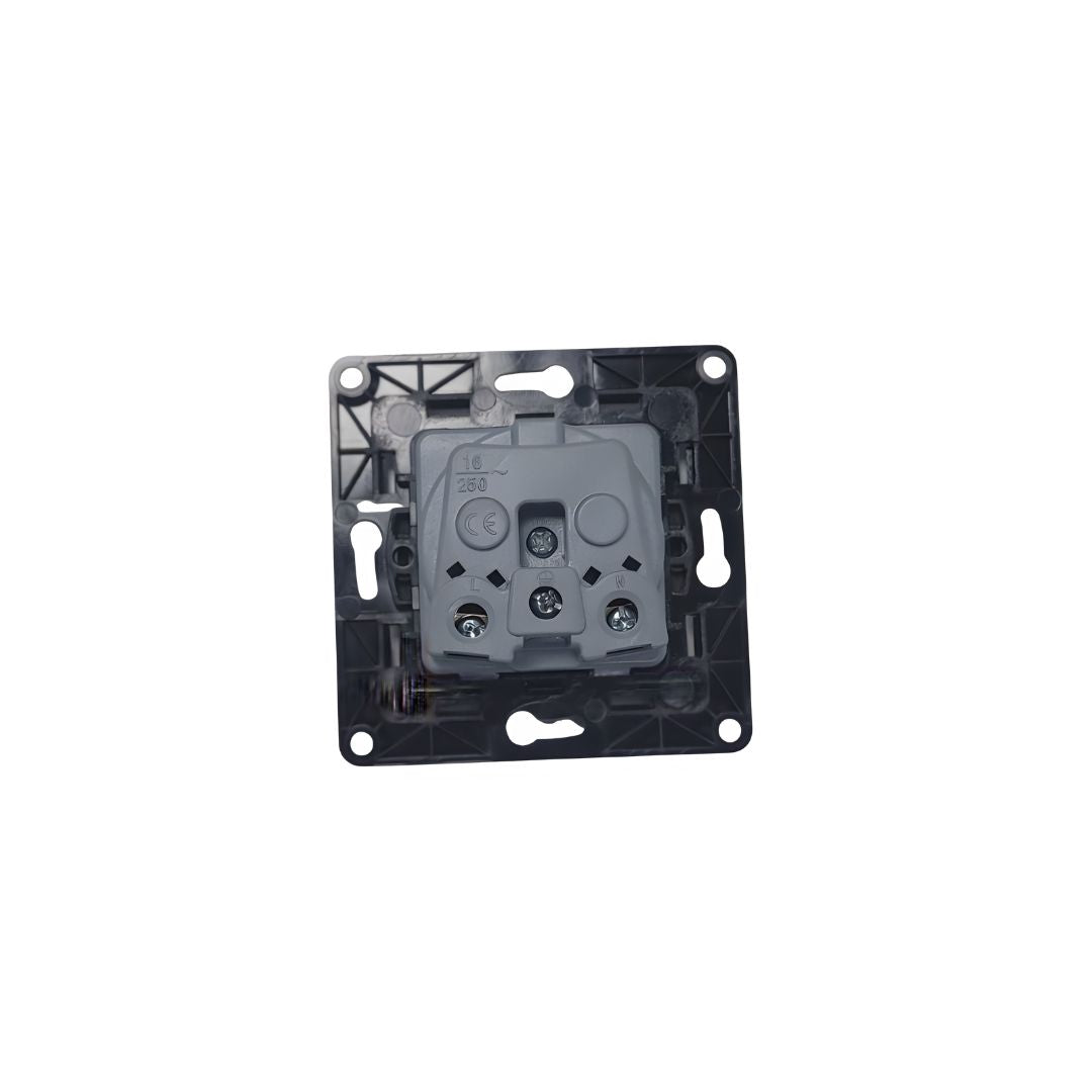 Conheça a tomada Shelly Wall Socket, um dispositivo da Shelly, compatível com qualquer caixa de tomada de parede. Ao ser integrada à linha Shelly Wall, dá à tua casa um design interior elegante e único.
