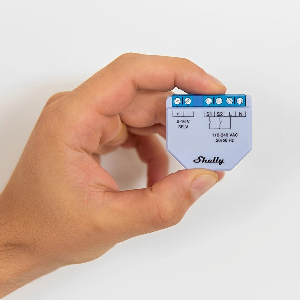 Shelly Plus 0-10V Dimmer controlo remoto, compatível com drivers 0-10V, sem hub. Suporta várias plataformas, extensor WiFi, processador ESP32, solução versátil.