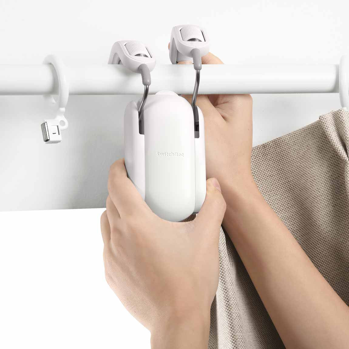 SwitchBot Curtain Rod 2 robô inteligente para cortinas de varão Bluetooth pode ser instalado em varões de cortinas entre 15 e 40mm.