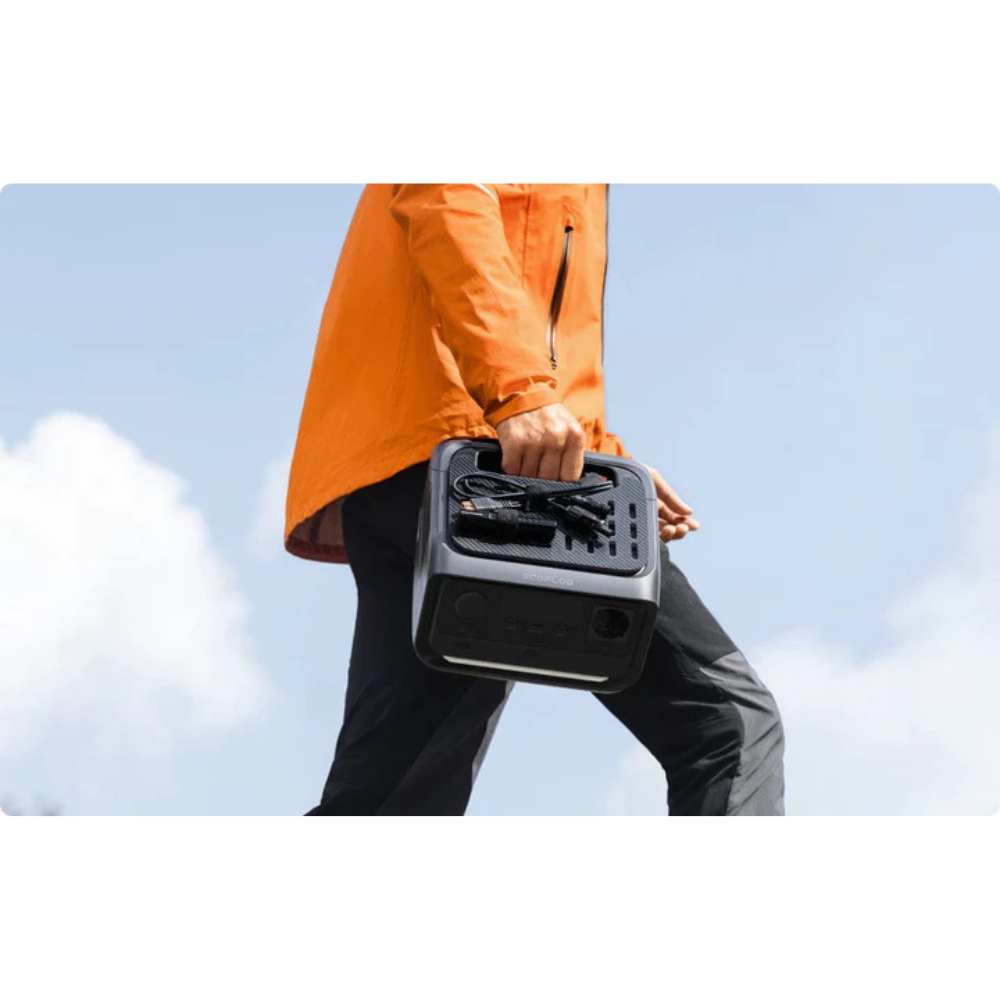 O RIVER 3 Plus (Wireless) é uma solução de energia portátil versátil, concebida para quem procura fiabilidade tanto em casa como em qualquer lugar. Com um design modular, carregamento rápido e autonomia expansível, este equipamento adapta-se facilmente a diferentes necessidades — desde teletrabalho e gaming até deslocações, campismo ou atividades ao ar livre.
