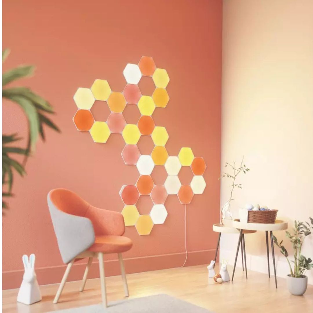 Kit de 15 painéis Nanoleaf Shapes Hexagons com WiFi e sensor de áudio. Compatível com iOS, Android e Alexa. Personaliza e sincroniza luzes com som.