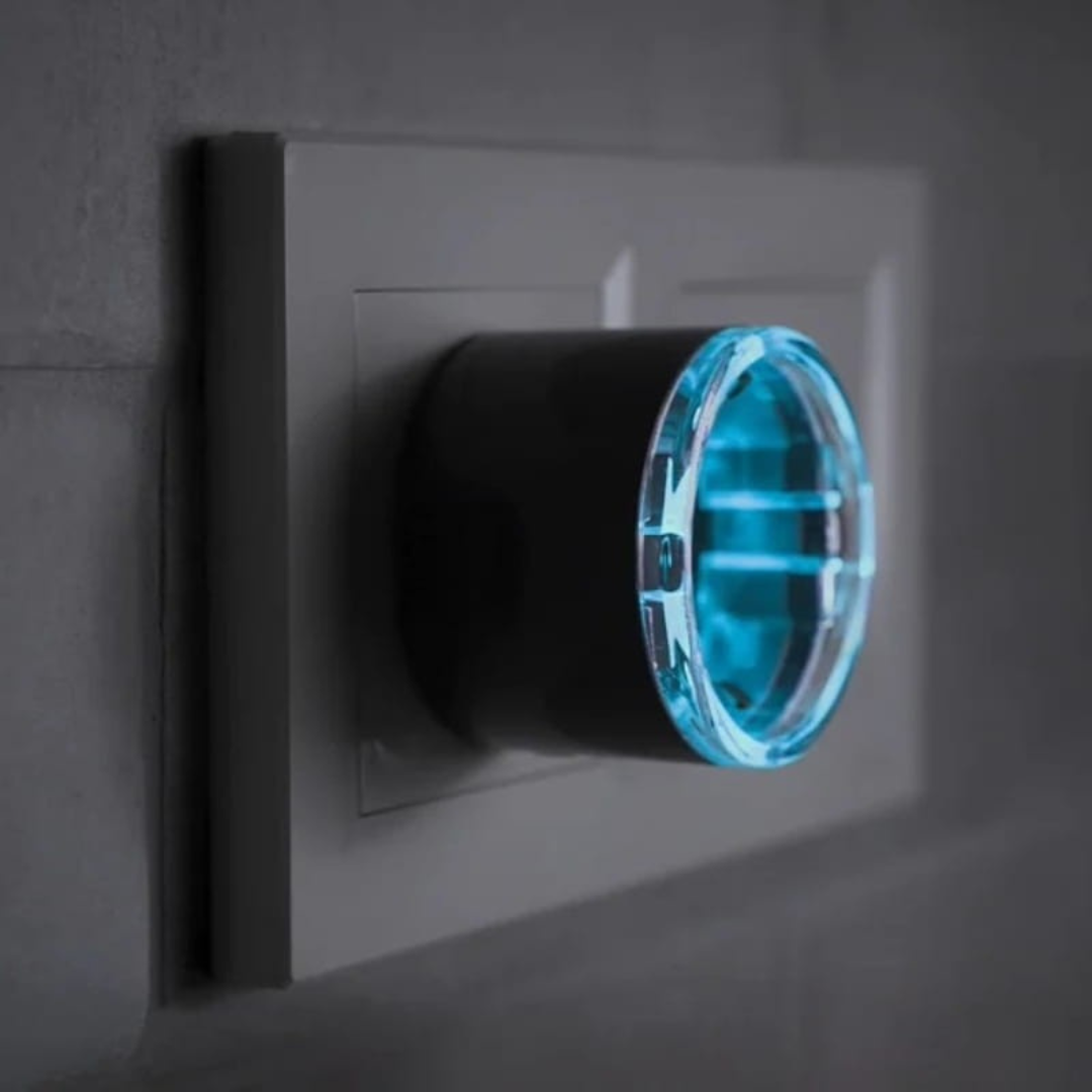 Tomada inteligente Shelly Plug S MTR Gen3 Black, compatível com Matter, permite controlo remoto e monitorização de consumo e integra-se com Assistentes Virtuais