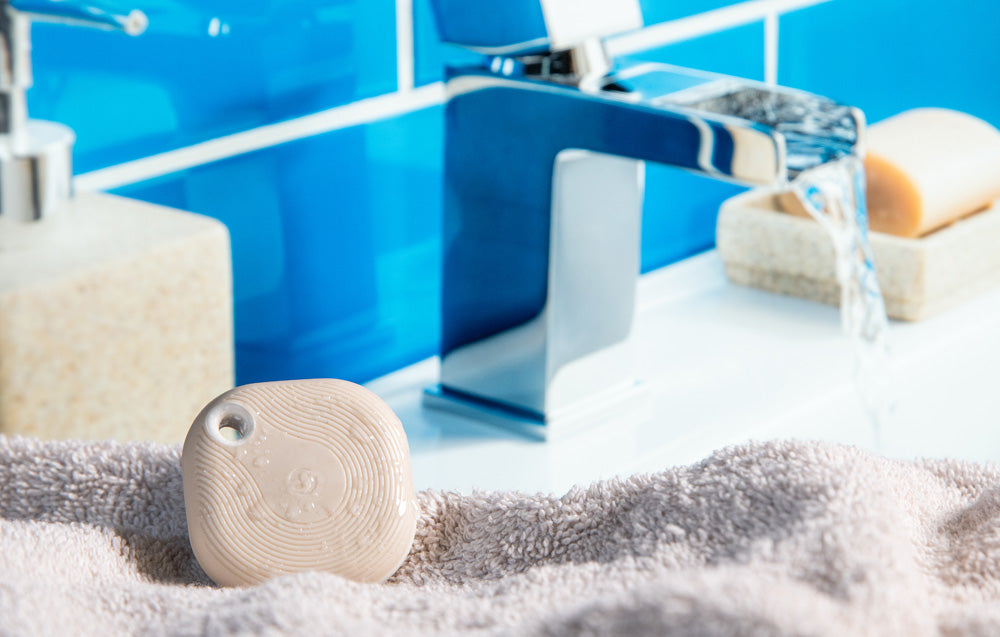 O Shelly BLU Button Tough 1 ZB é um botão inteligente portátil e resistente, desenvolvido para ativar dispositivos, cenas e automatizações de forma simples e imediata, sem necessidade de smartphone. 