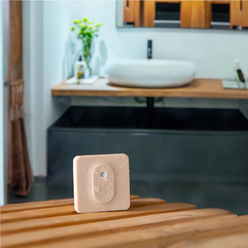 O Shelly BLU H&amp;T ZB Mocha é um sensor inteligente de temperatura e humidade, com conectividade Zigbee e Bluetooth, desenvolvido para uma monitorização ambiental precisa em ambientes interiores e exteriores. 