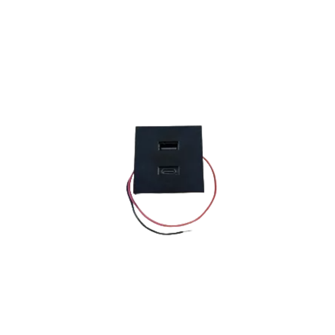 O módulo carregador USB foi pensado para complementar o Suporte de Mesa do Shelly Wall Display, oferecendo uma solução prática, segura e eficiente de&nbsp;carregamento.
Com duas portas integradas, uma USB-A e uma USB-C, garante alimentação direta e fiável para smartphones, tablets ou outros equipamentos, sem ocupar espaço adicional.