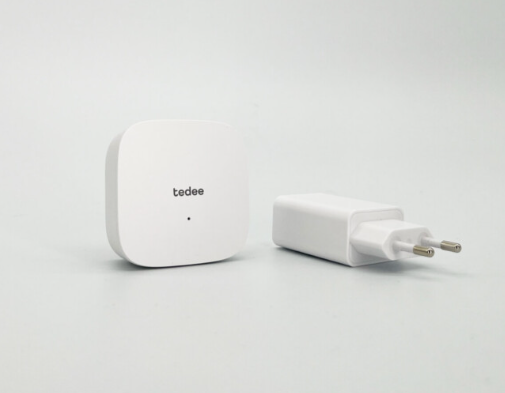 Tedee Bridge: Conecte suas fechaduras Tedee ao Wi-Fi para controle remoto, notificações e integração com sistemas smart home. Fácil instalação!