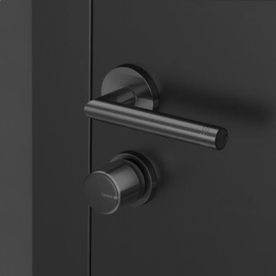 TEDEE GO2 Smart Lock Preto: Fechadura inteligente premium com abertura por smartphone, chaves virtuais e trava automática. Design premiado, materiais duráveis e integração com Apple Home, Google e Alexa. Instalação fácil!