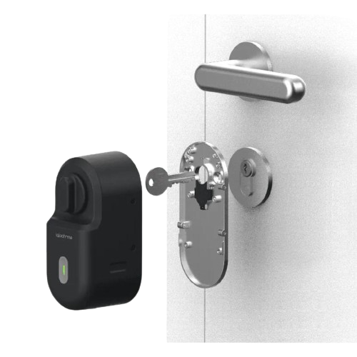 Fechadura inteligente retrofit lock Igloohome: Fácil instalação, basciamente chegar e colocar em cima. 