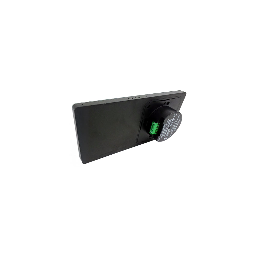 Painel touch de parede de 6,95″ que centraliza o controlo de luzes e aparelhos, com menu personalizável e monitorização de consumo via WiFi e Bluetooth.