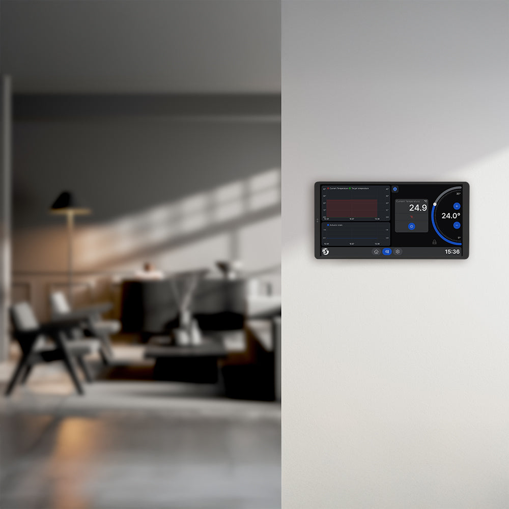 Painel touch de parede de 6,95″ que centraliza o controlo de luzes e aparelhos, com menu personalizável e monitorização de consumo via WiFi e Bluetooth.